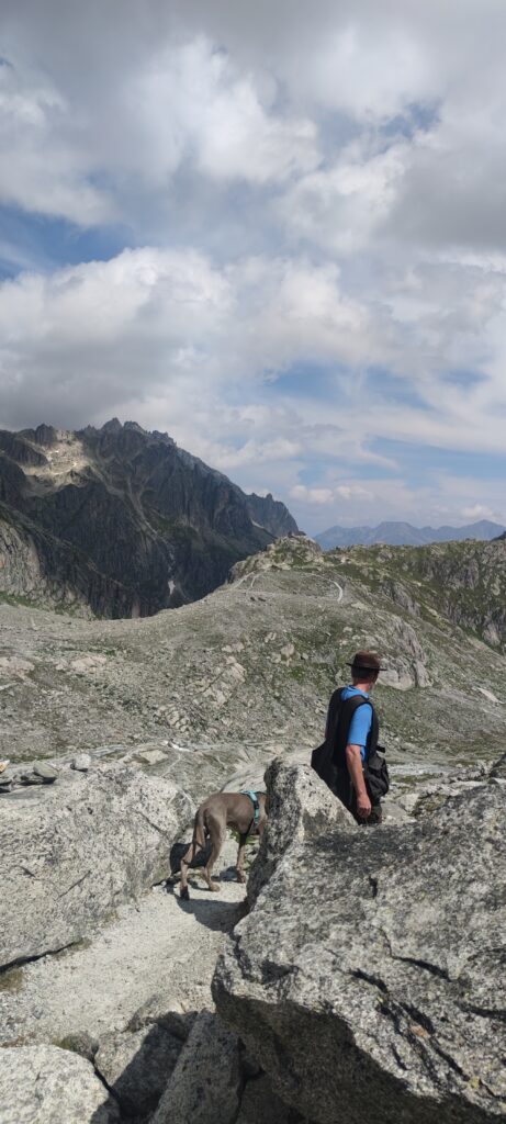 Albert Heim Hütte in der Ferne